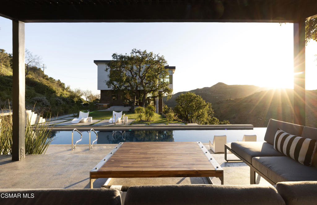 12530 Stagecoach Road Property Photo 2