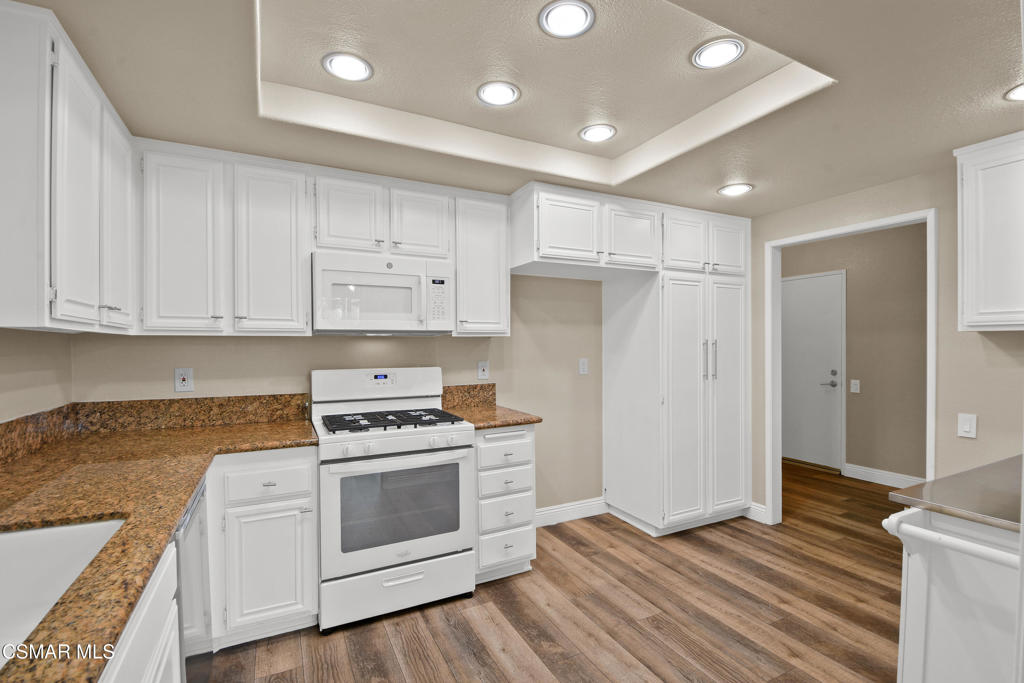 23761 Calle Azorin Property Photo 9