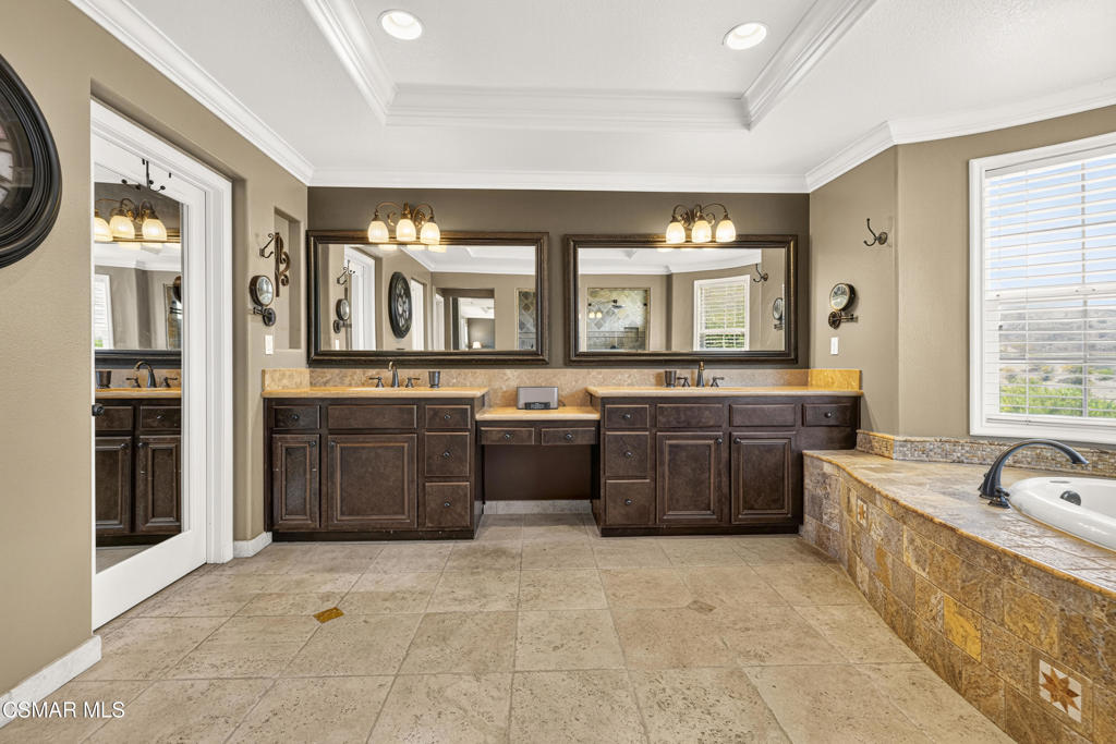 3170 Heavenly Ridge Street Property Photo 56