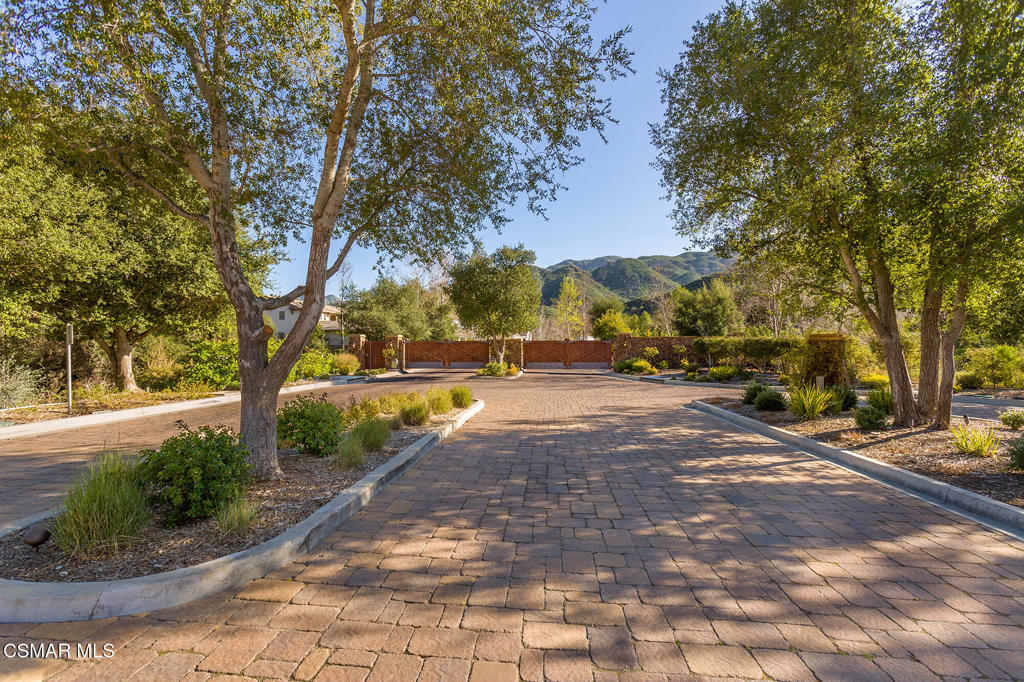2116 Shadow Creek Drive Property Photo 46