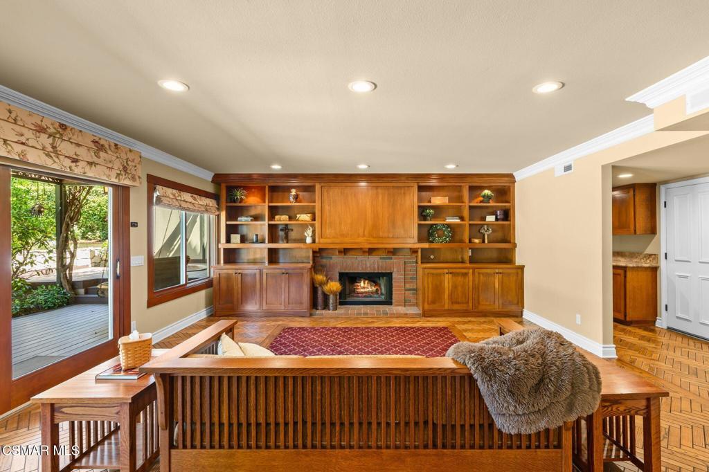 5755 Willowtree Drive Property Photo 17