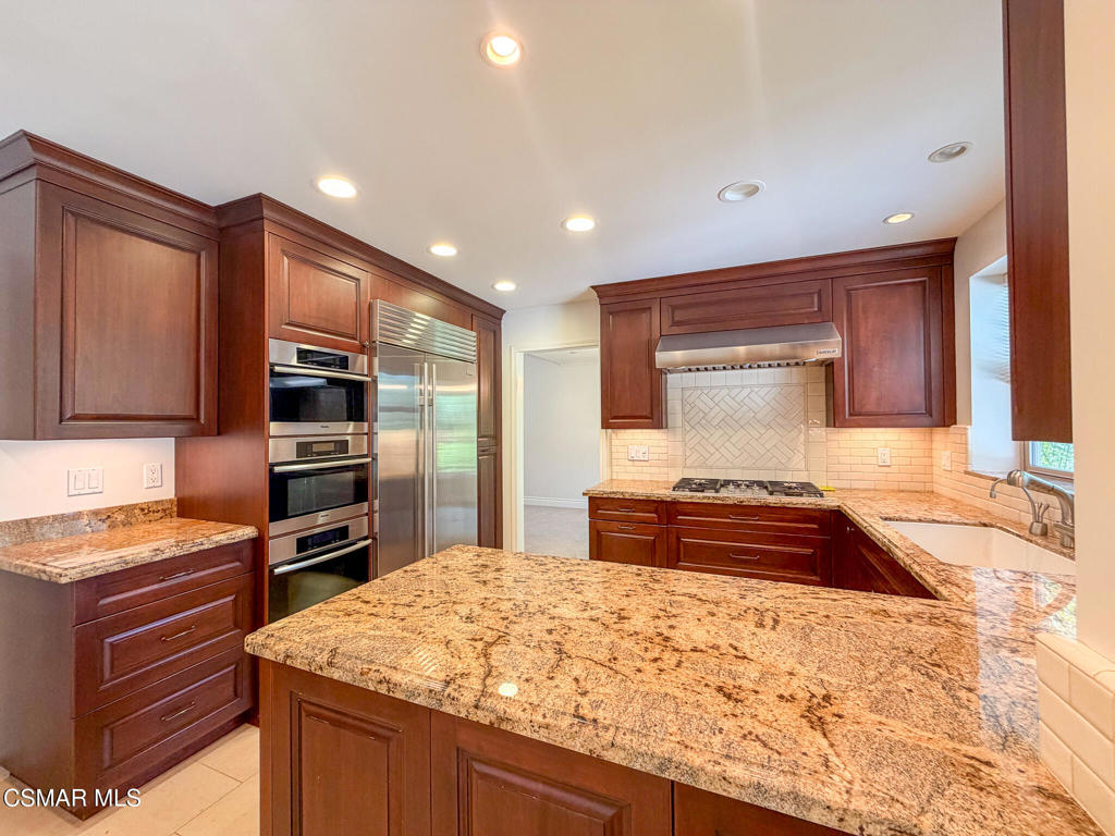 2344 Highgate Road Property Photo 14