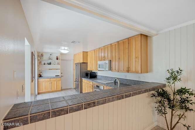 32040 Waterside Lane Property Photo 11
