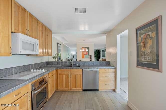 32040 Waterside Lane Property Photo 13