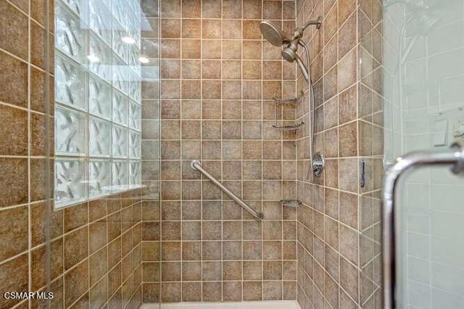 32040 Waterside Lane Property Photo 22