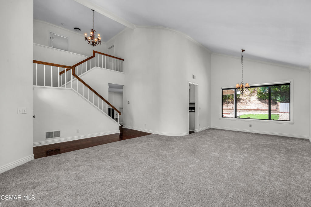 2594 Ridgebrook Place Property Photo 4