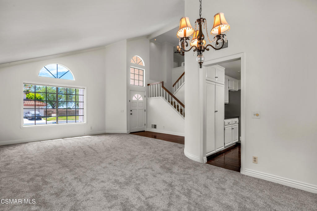2594 Ridgebrook Place Property Photo 6