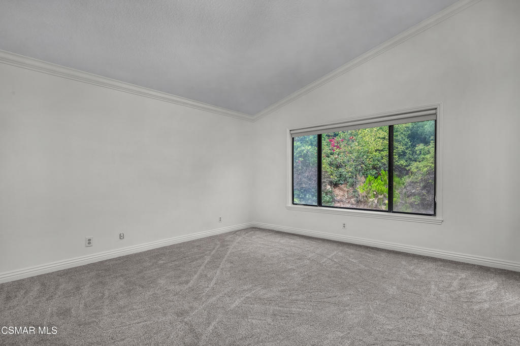 2594 Ridgebrook Place Property Photo 16