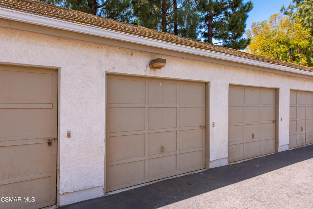 1245 Fitzgerald Road E Property Photo 23