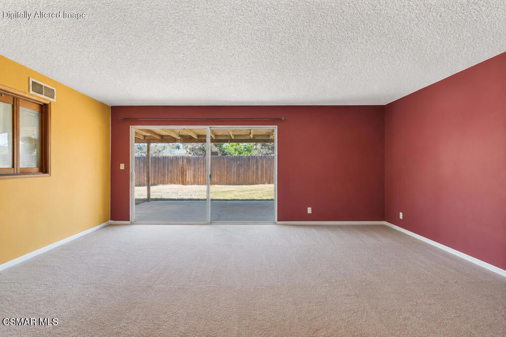 1735 Spence Street Property Photo 5