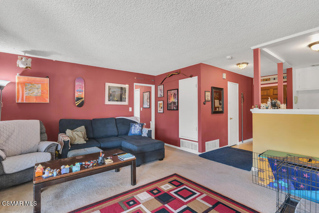 1735 Spence Street Property Photo 7