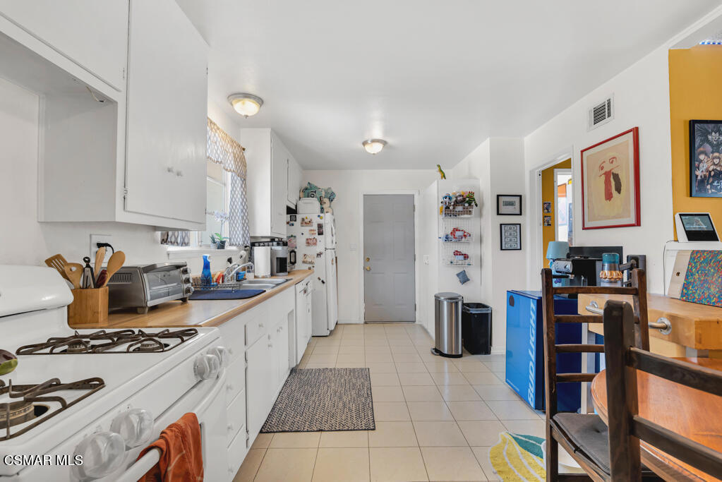 1735 Spence Street Property Photo 13