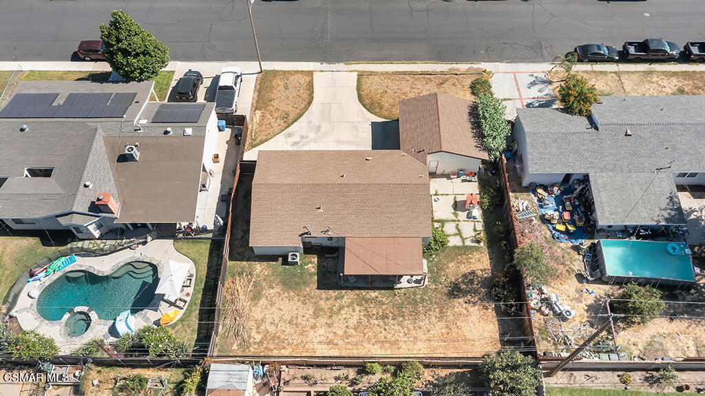 1735 Spence Street Property Photo 30