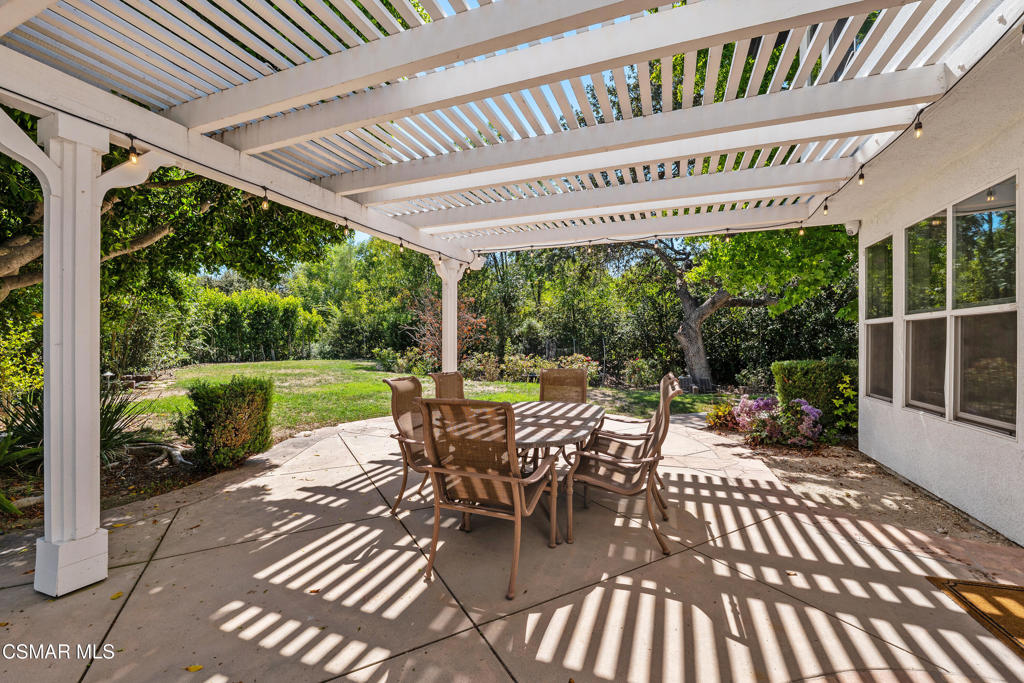 1660 Cross Bridge Place Property Photo 33