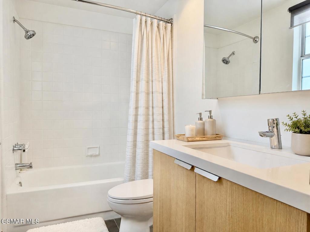 4535 Lennox Avenue Property Photo 15