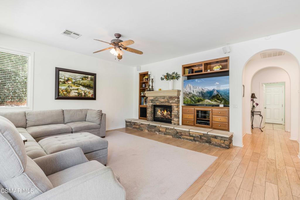 5405 Sunlight Street Property Photo 3