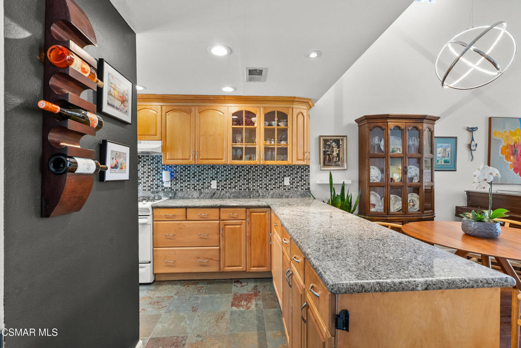 6408 Katherine Road D Property Photo 6
