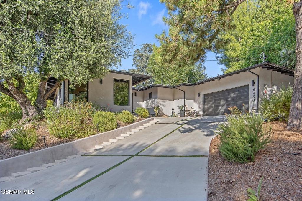 4430 Natoma Avenue Property Photo 2
