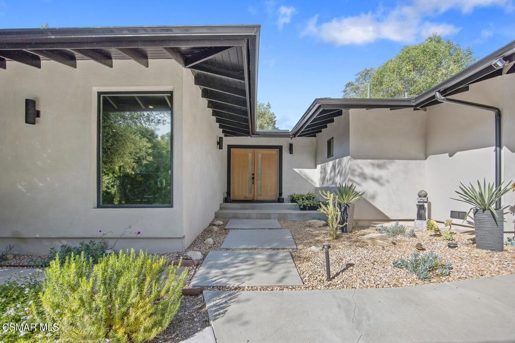 4430 Natoma Avenue Property Photo 3