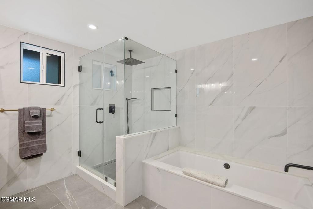 4430 Natoma Avenue Property Photo 32