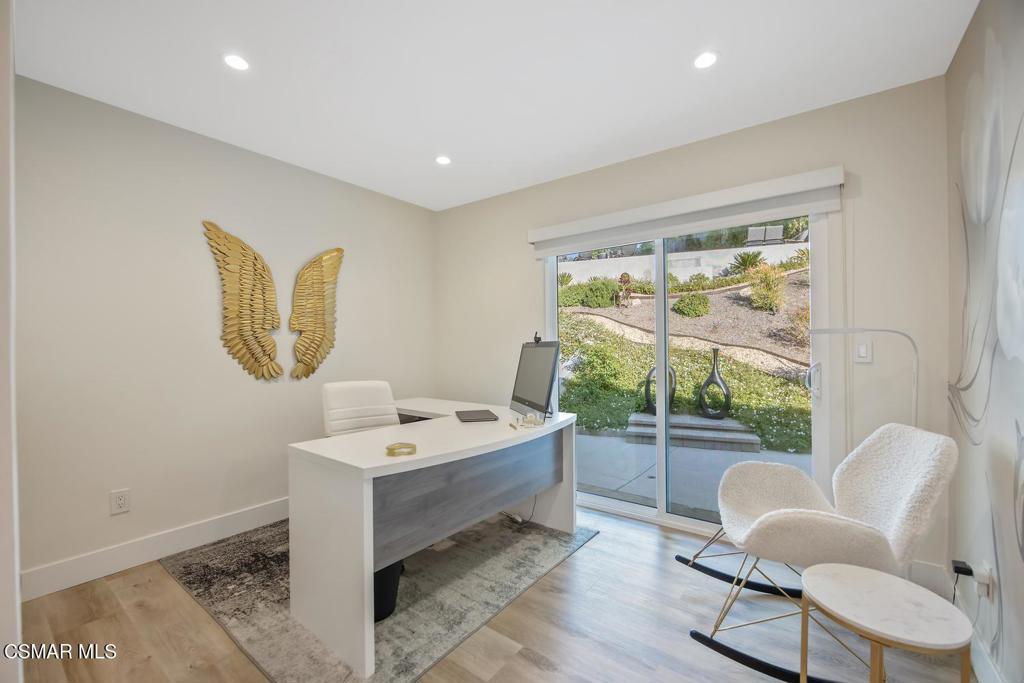 4430 Natoma Avenue Property Photo 34
