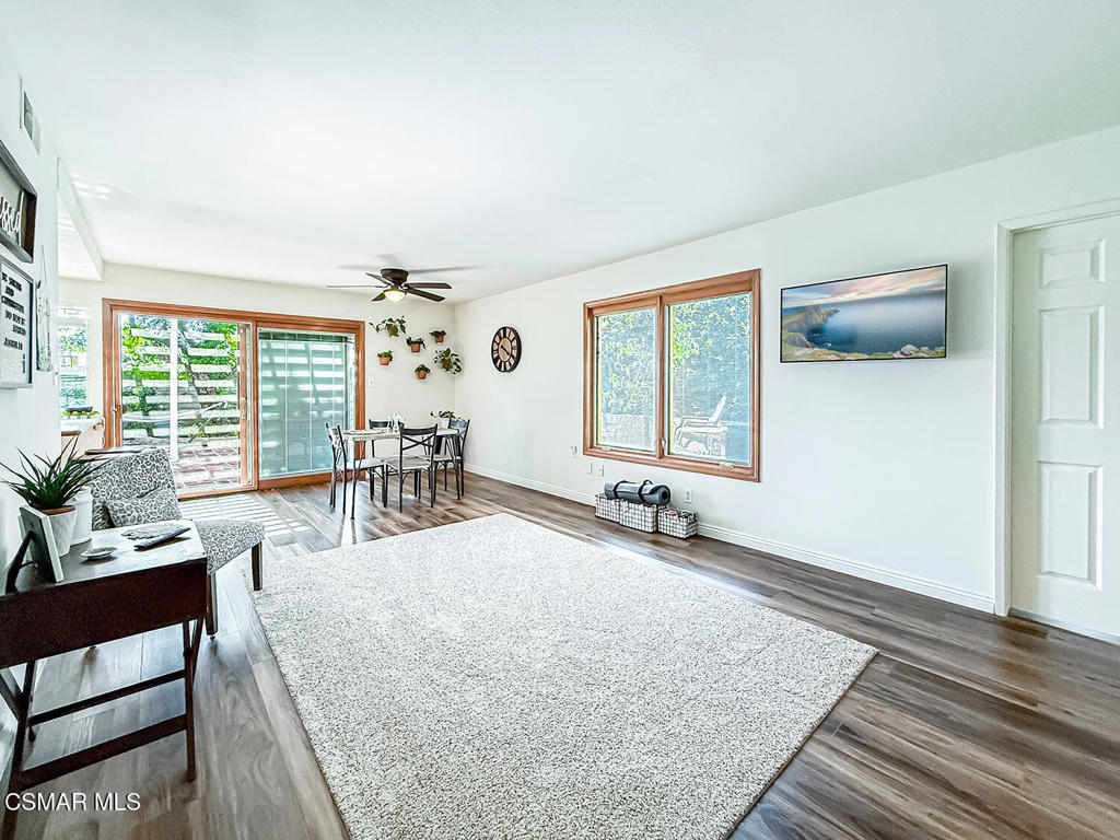 393 Larcom Street Property Photo 11