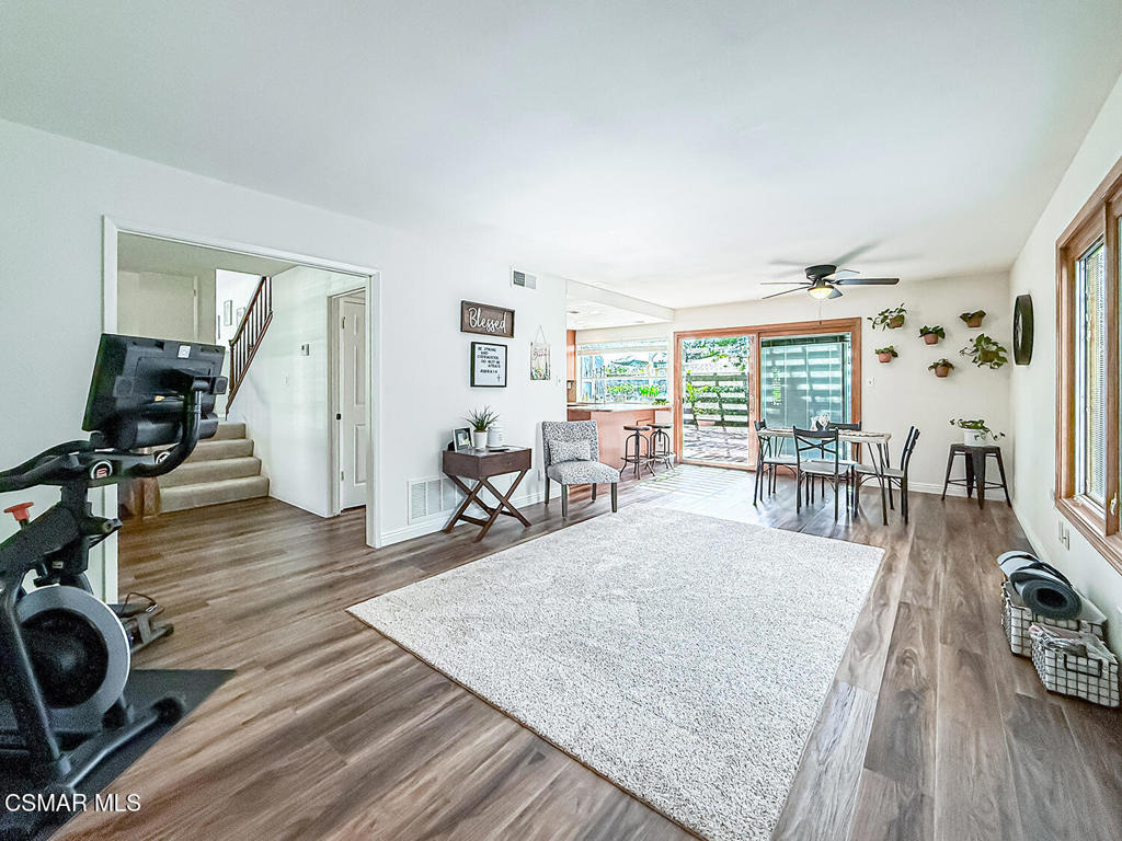 393 Larcom Street Property Photo 13
