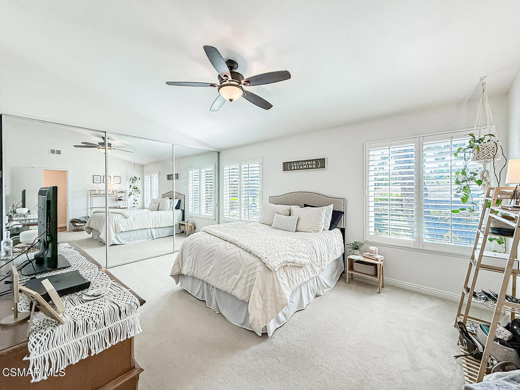 393 Larcom Street Property Photo 22