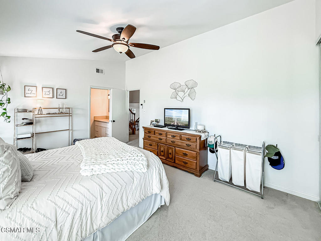 393 Larcom Street Property Photo 24