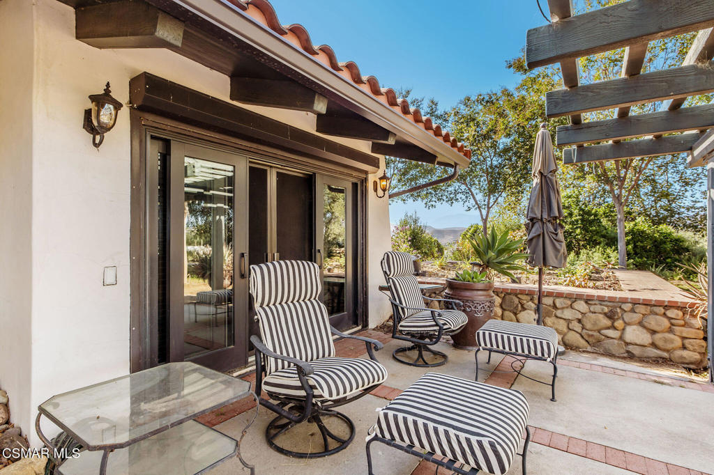 8000 Balcom Canyon Road Property Photo 10