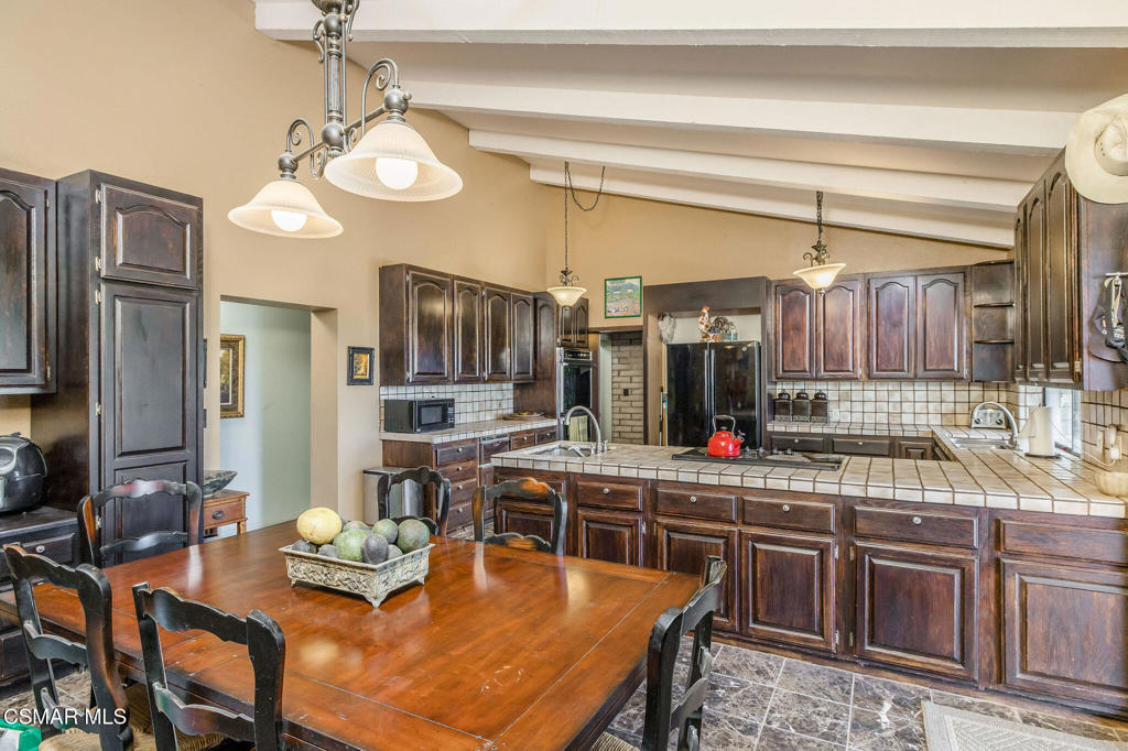 8000 Balcom Canyon Road Property Photo 20