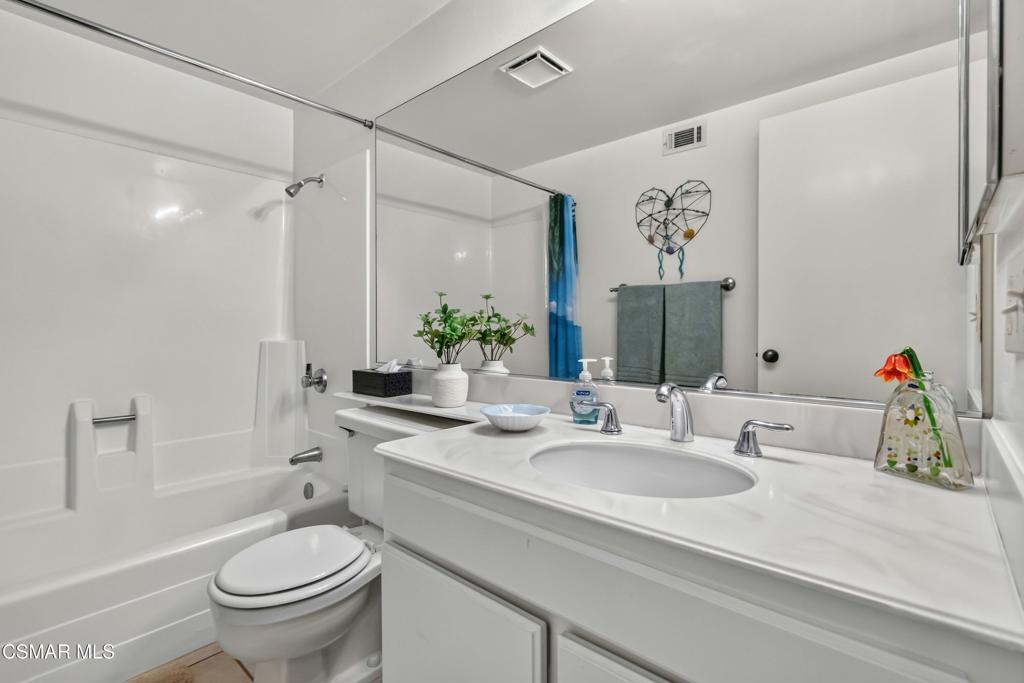 1113 Catlin Street B Property Photo 15