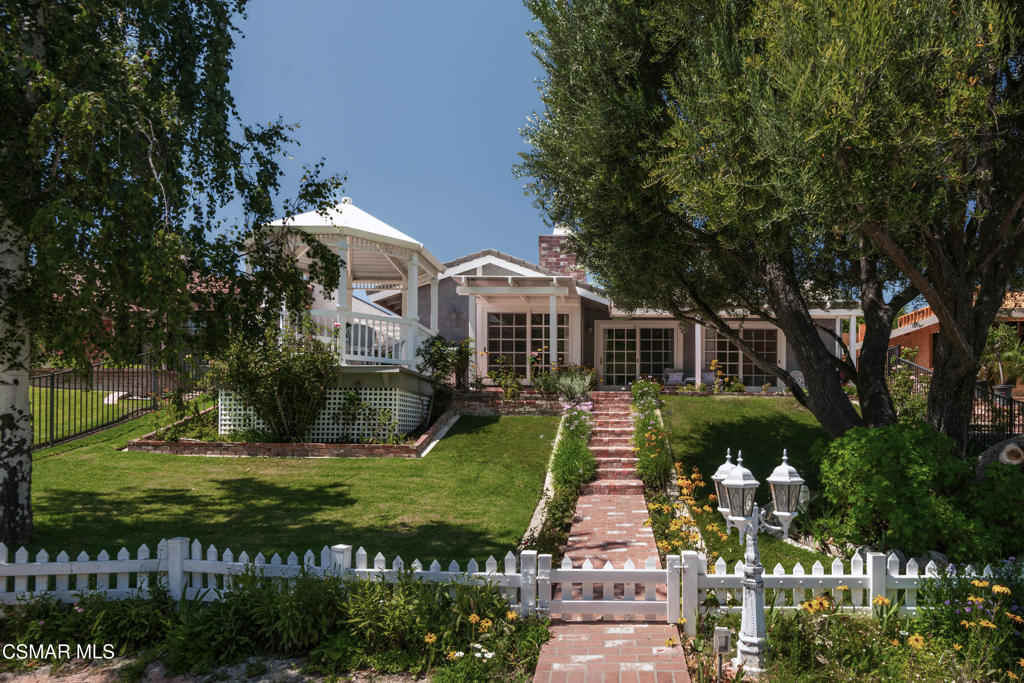 2378 Leeward Circle