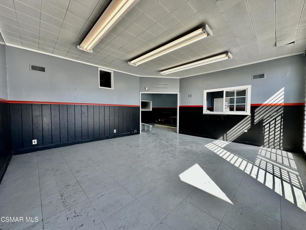 229 S Oxnard Property Photo 15
