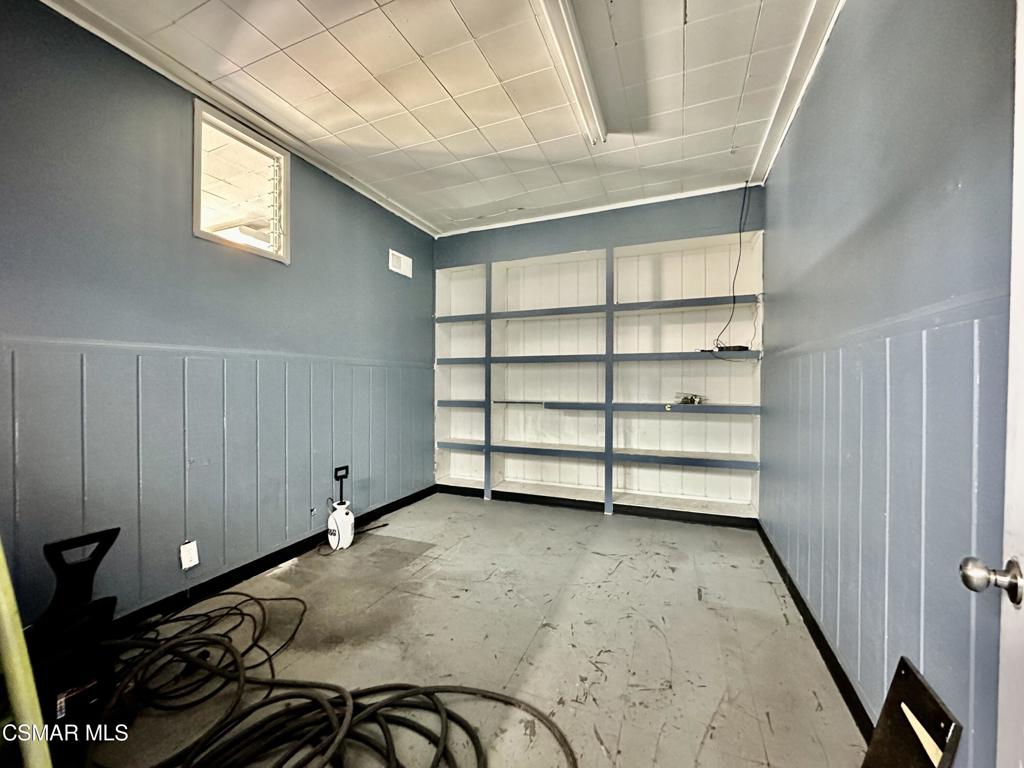 229 S Oxnard Property Photo 17