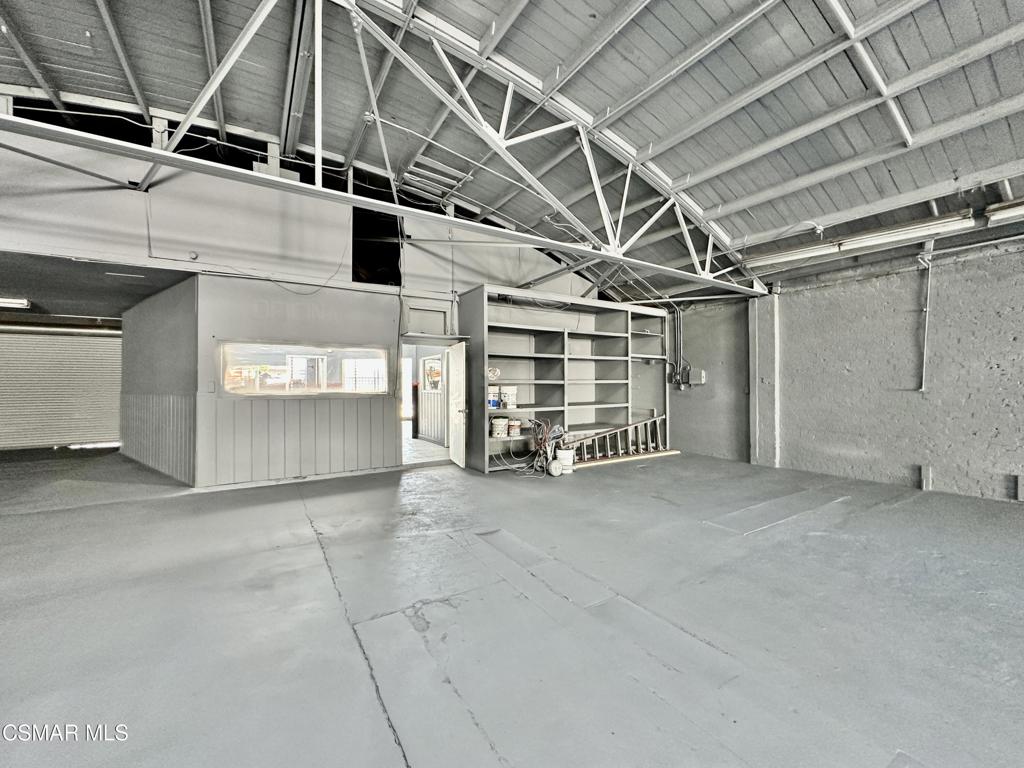 229 S Oxnard Property Photo 18