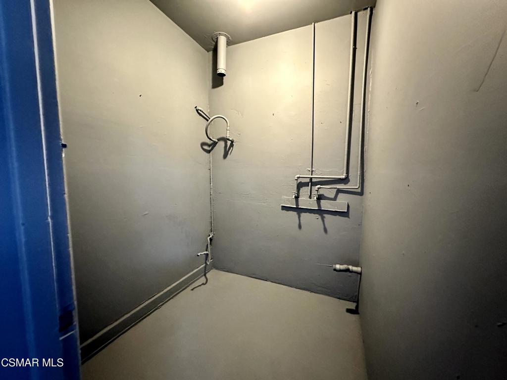 229 S Oxnard Property Photo 31