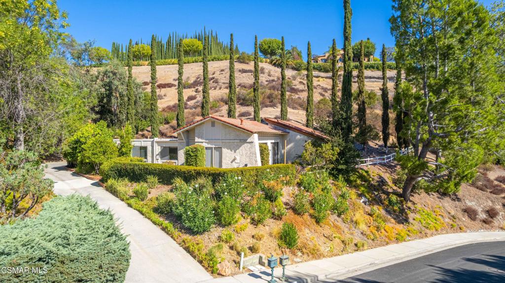 32355 Saddle Mountain Drive Property Photo 1