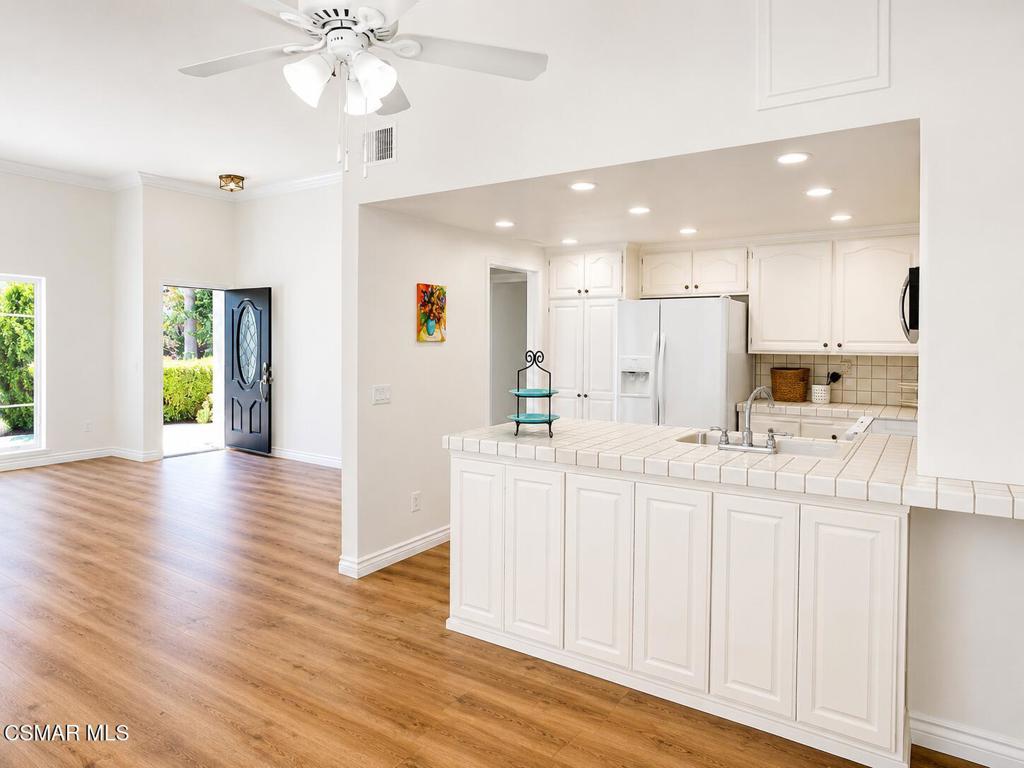 32355 Saddle Mountain Drive Property Photo 10