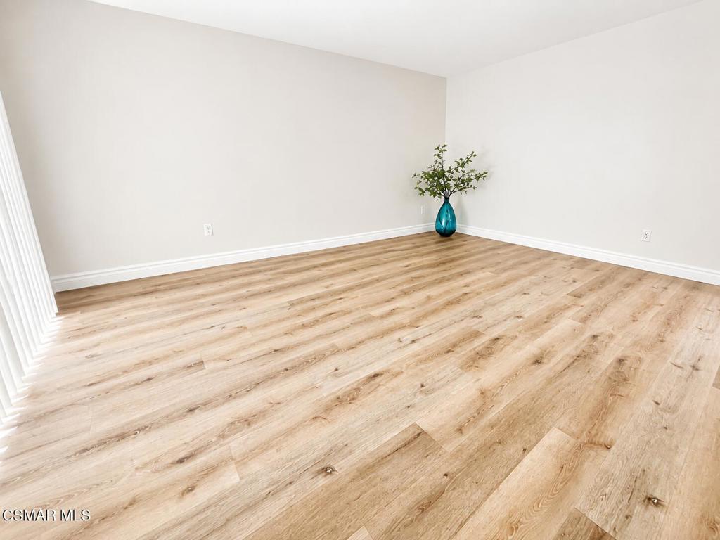 32355 Saddle Mountain Drive Property Photo 15