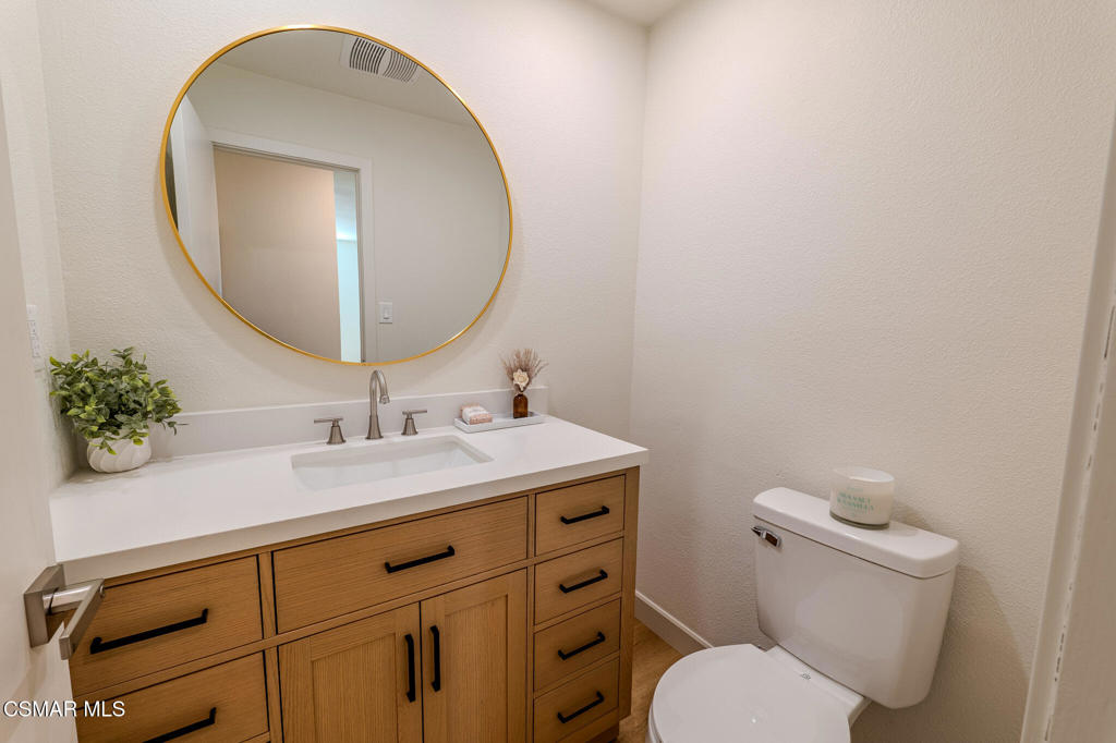 8018 Winnetka Avenue Property Photo 15