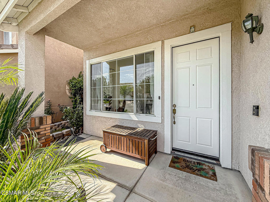 2710 Titania Place Property Photo 4