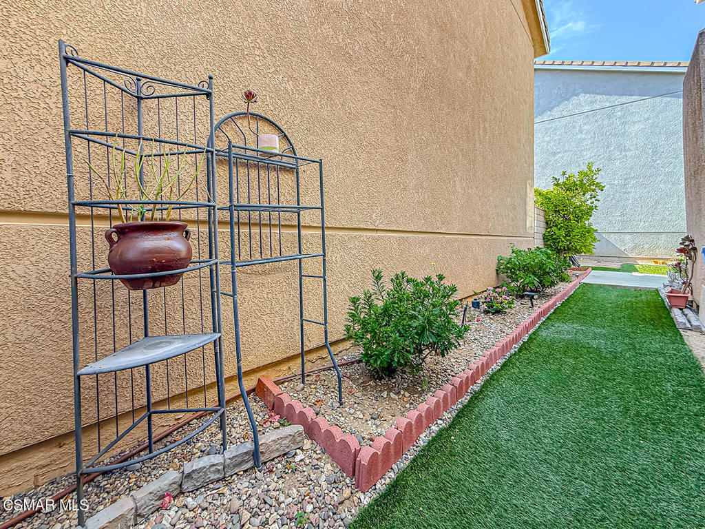 2710 Titania Place Property Photo 49