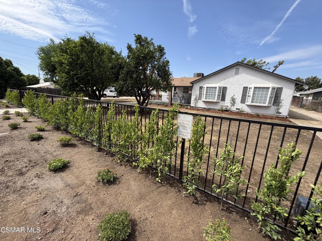 4475 Barnard Street Property Photo 1