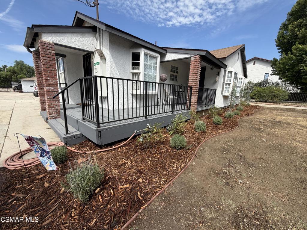4475 Barnard Street Property Photo 4