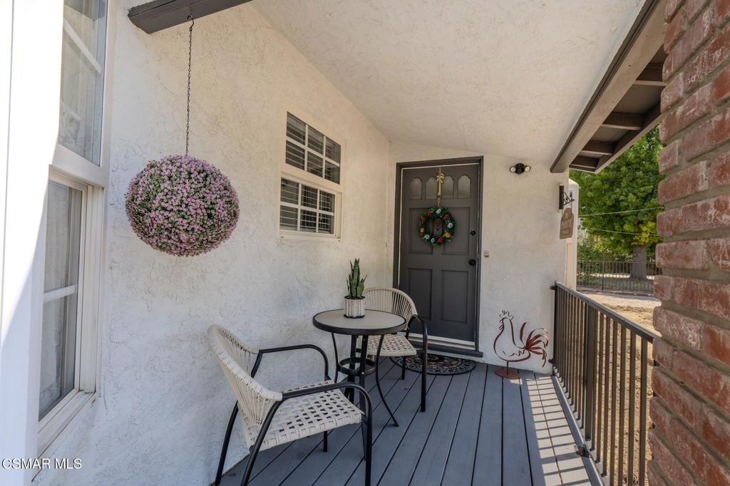 4475 Barnard Street Property Photo 8