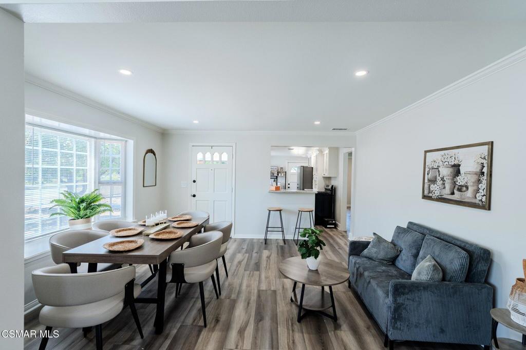 4475 Barnard Street Property Photo 10