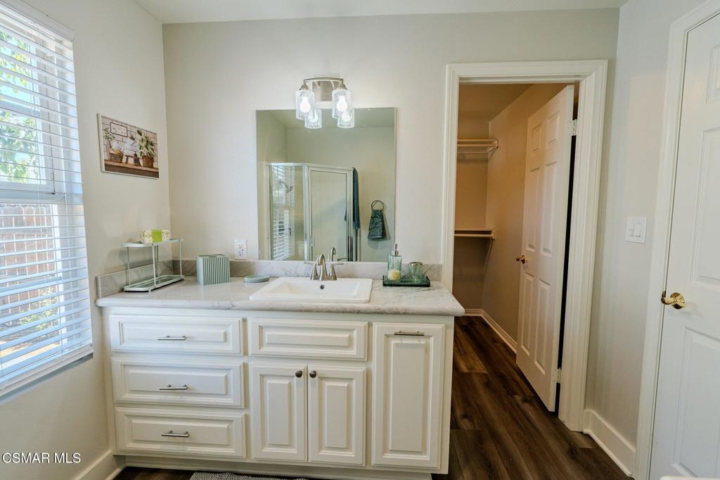 4475 Barnard Street Property Photo 18