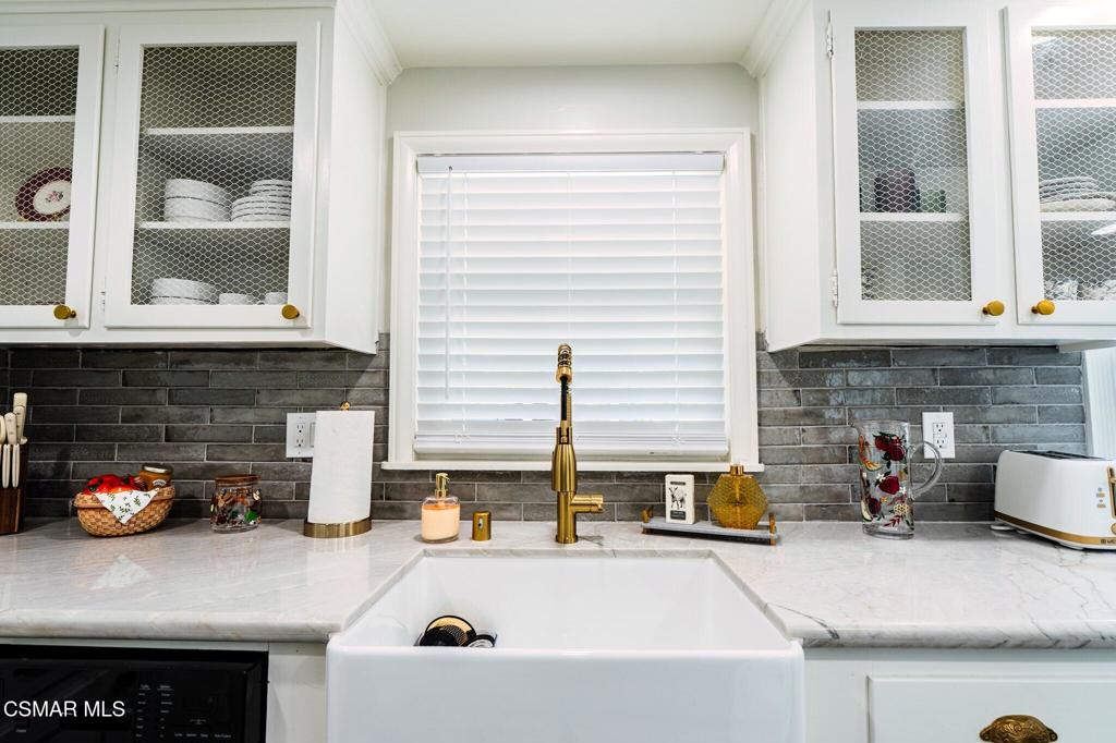 4475 Barnard Street Property Photo 41
