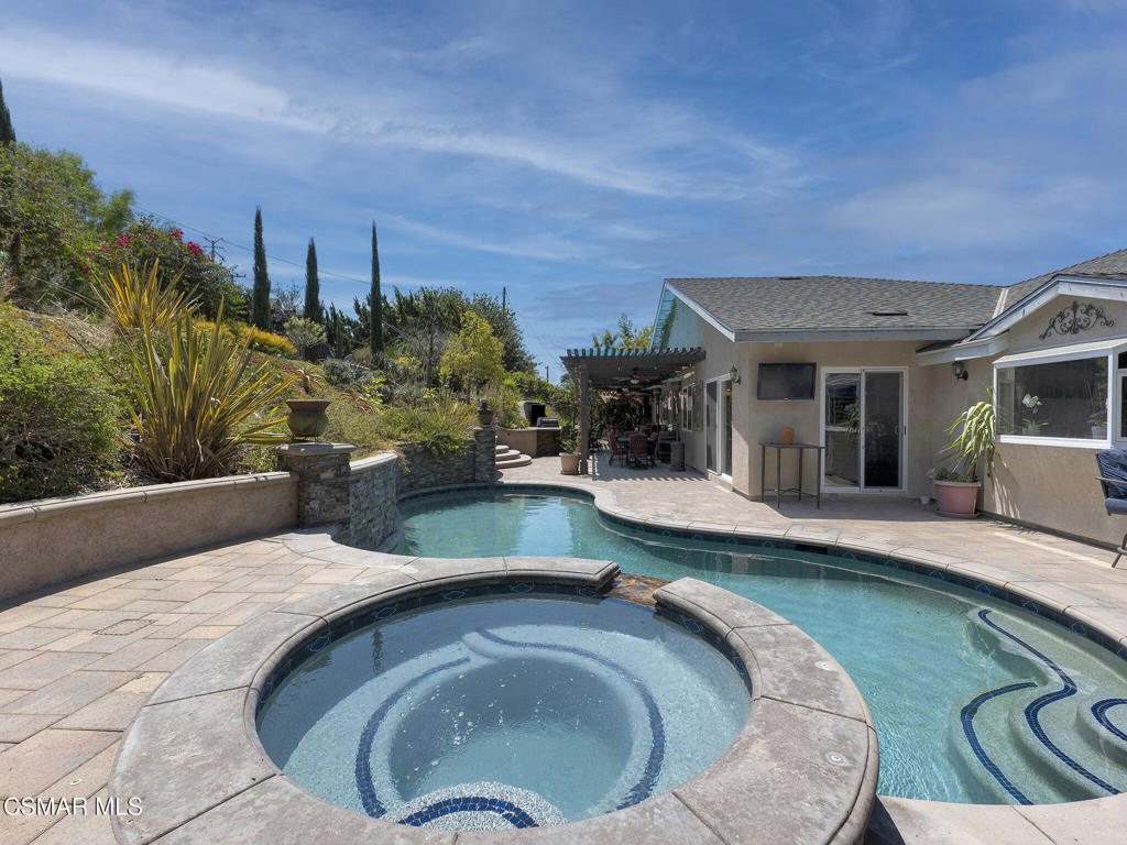1450 Calle Avellano Property Photo